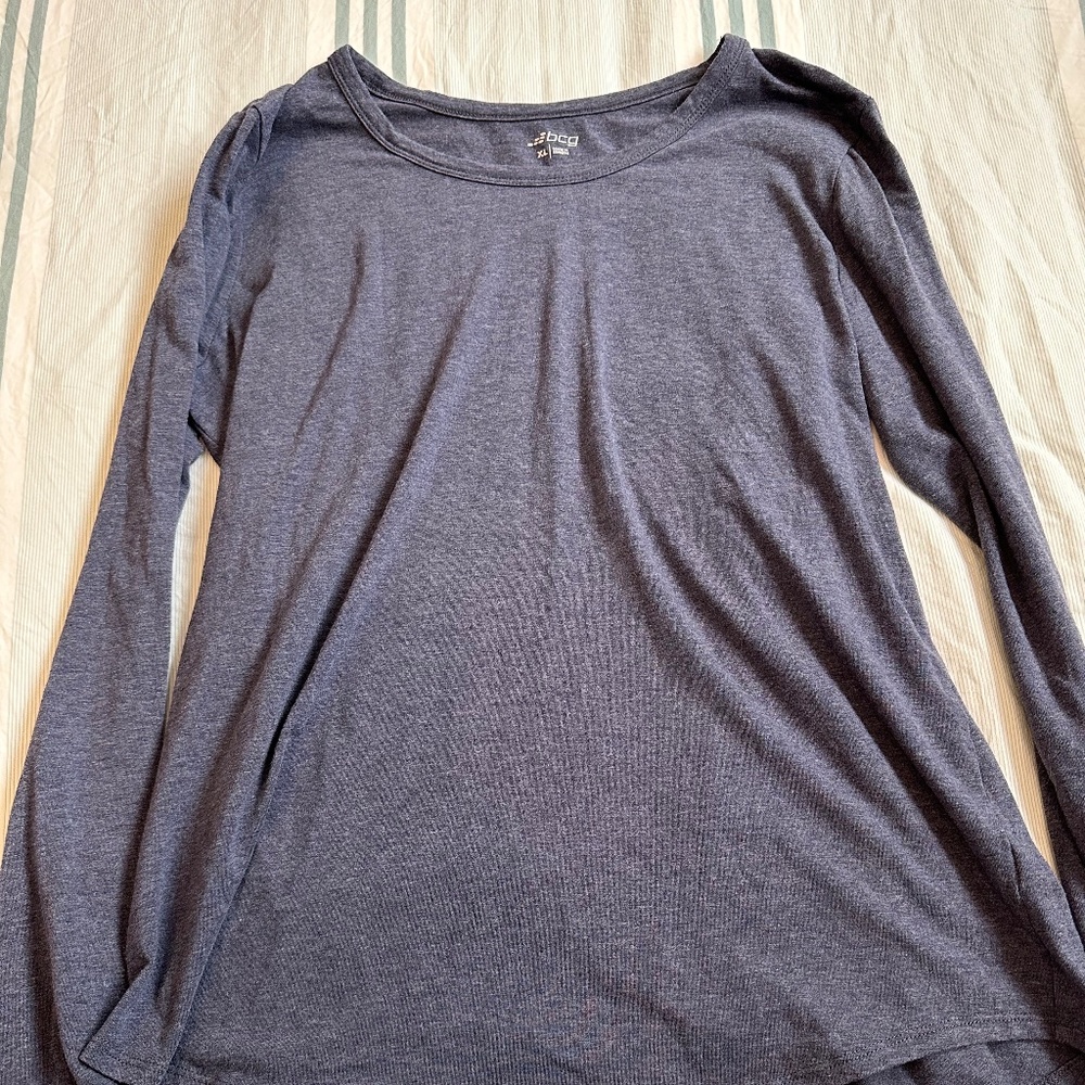 ✨2/$10✨ BCG Light weight Long Sleeved Tee-Heather Blue Size XL